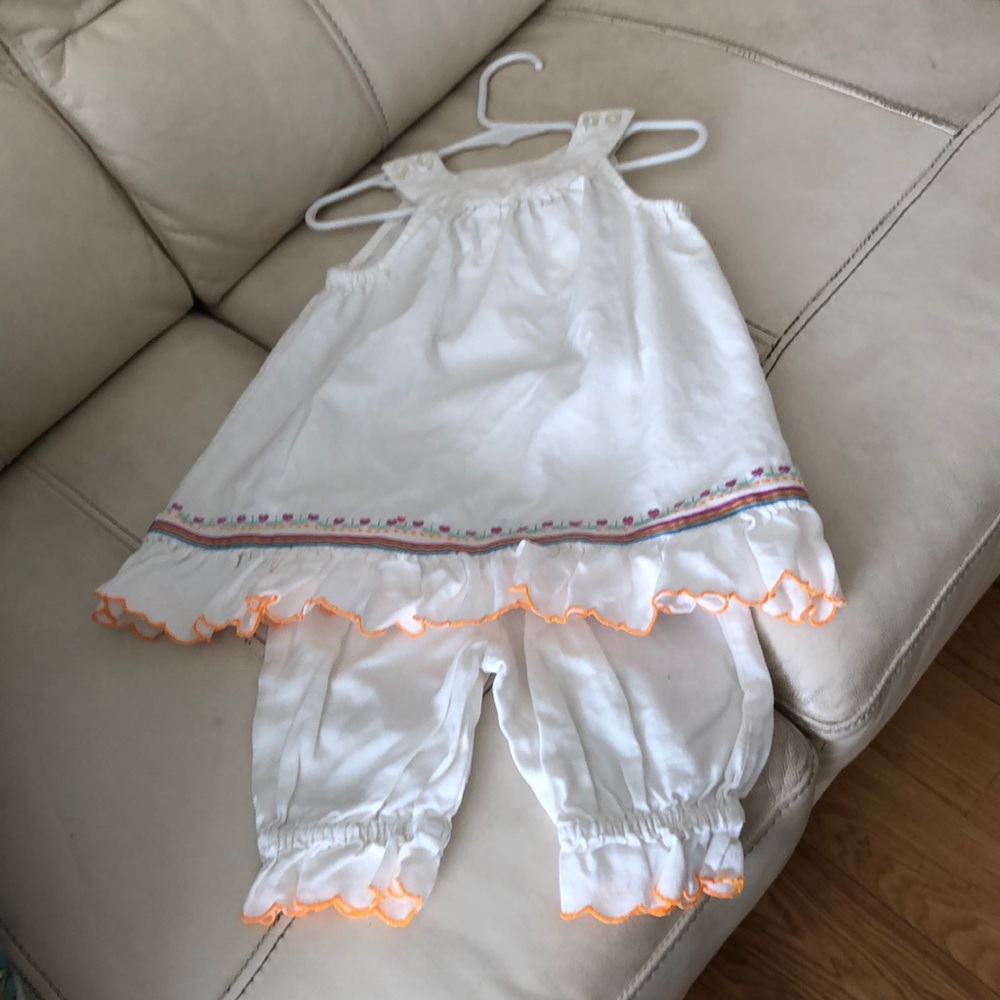 Jayne Seymour outfit